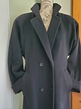 Classic Vintage Black Wool Trenchcoat